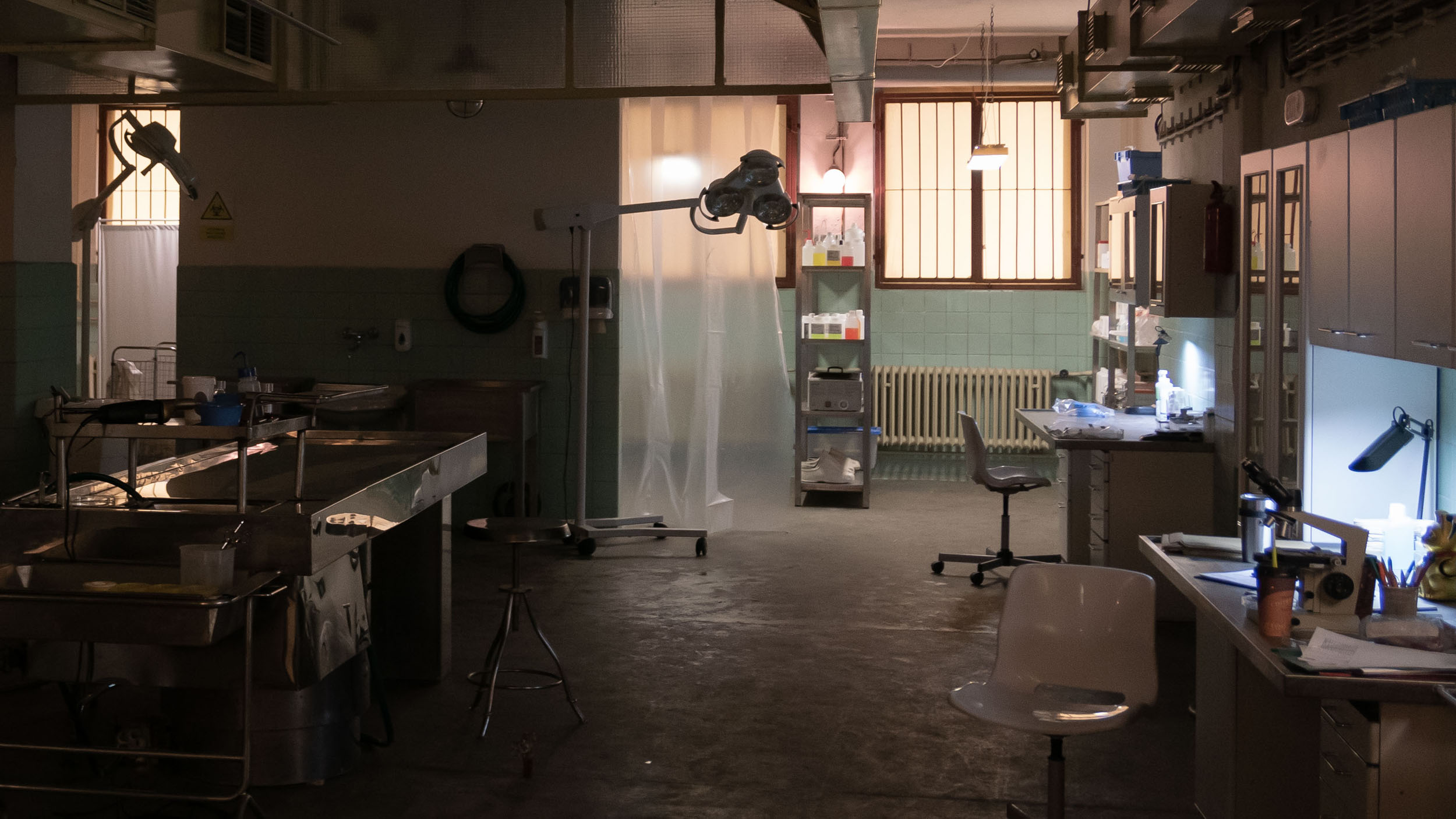 Pleasure Principle / Production Designer: Jiri Karasek